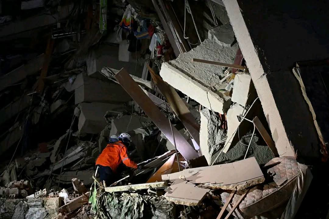 Venezuela Rocked by Twin Earthquakes: Over 30 Dead, Hundreds Injured as Death Toll May Surge Into Thousands