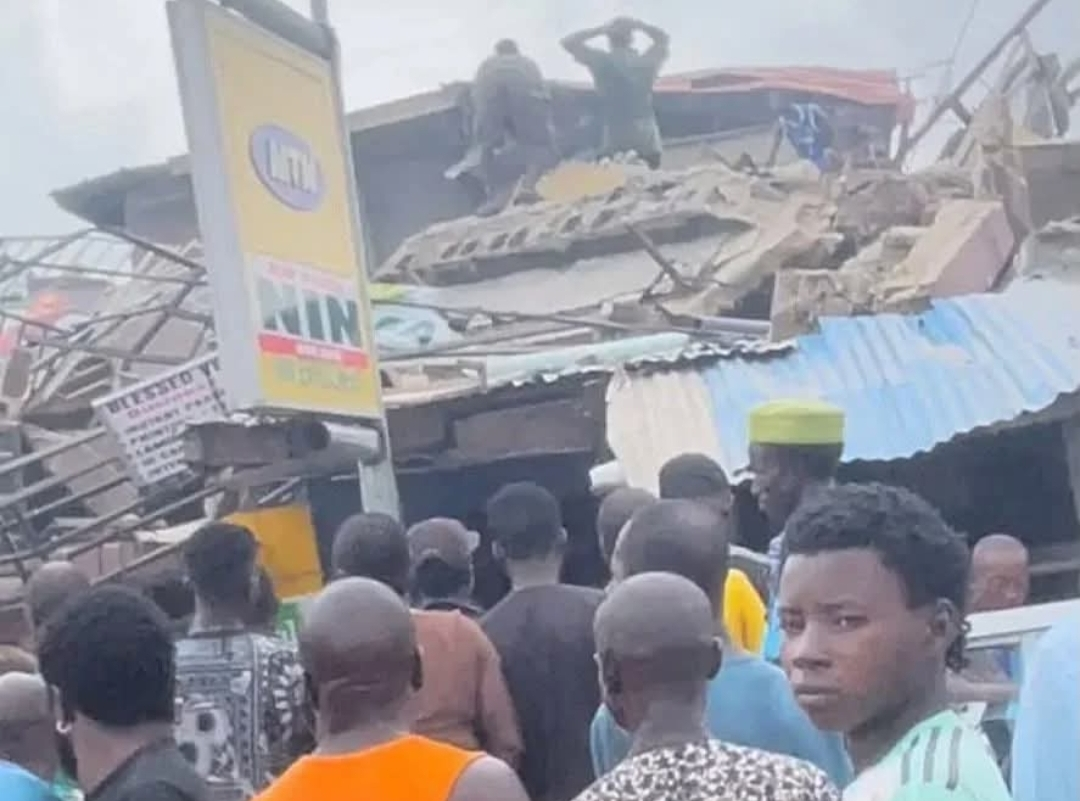 Lagos Building Collapse: One Dead, 10 Rescued as Search Intensifies for Trapped Victims