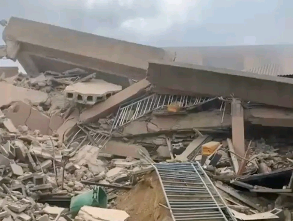 Students, Teachers Escape Death as Four-Storey School Building Collapses in Lagos