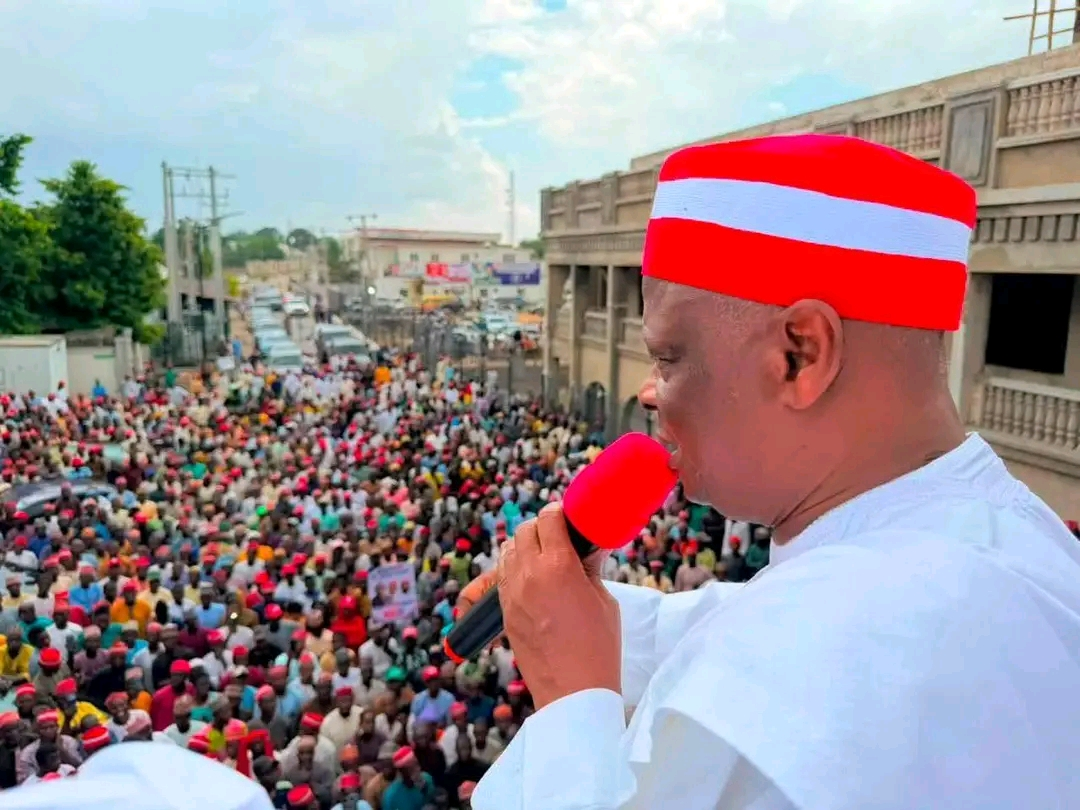 Kwankwaso Welcomes APC Defectors in Kano, Signals NDC’s Growing Political Momentum