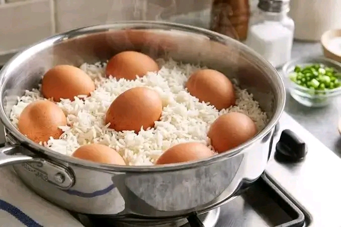 Nutritionists Warn Nigerians Against Boiling Eggs With Rice Over Contamination Risk