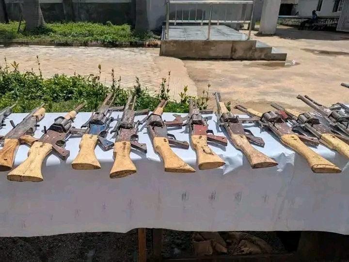 Nigeria Police Arrest 24 Suspected Kidnappers, Recover 21 Firearms, Over 500 Rounds of Ammunition
