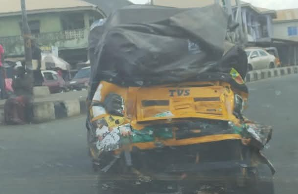 Tragedy in Ibadan as Fuel Trailer Loses Control, Six Dead, Several Injured