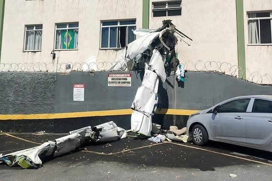 Brazil Plane Crash: Two Dead After Aircraft Slams Into Apartment Building in Belo Horizonte