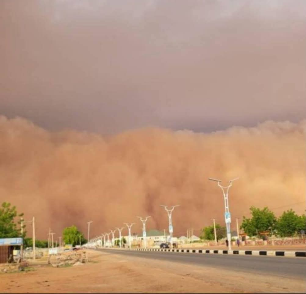 Severe Sandstorm Engulfs Birnin Kebbi, Nigeria, Disrupts Movement and Daily Activities