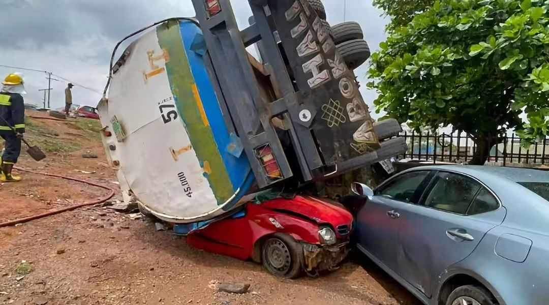 Five Killed as Fully Loaded Diesel Tanker Crashes Into Vehicles in Ibadan
