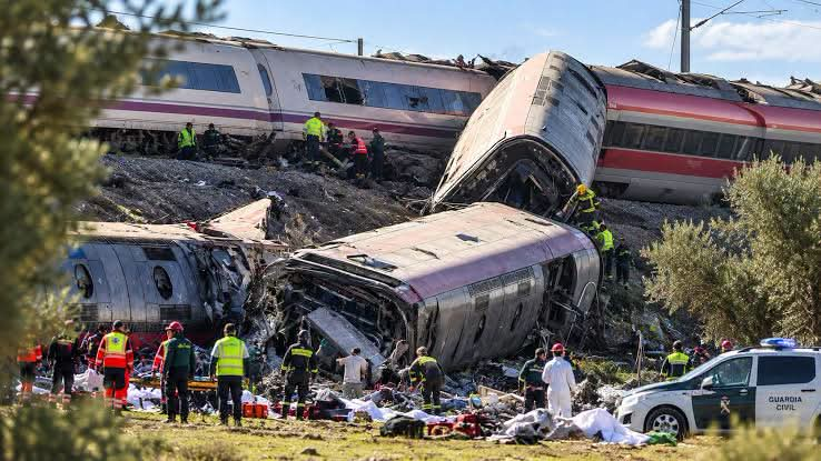 Spain Begins Three Days of Mourning After Train Collision Kills Over 60
