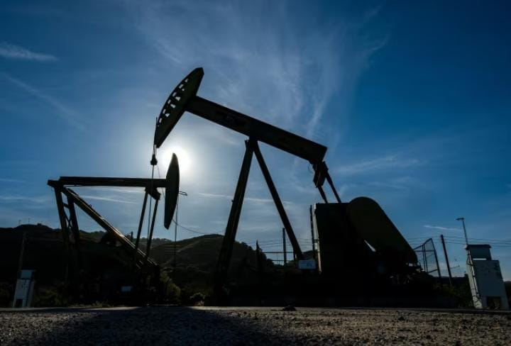Oil Prices Hit $100 as Middle East Conflict Fuels Global Supply Fears