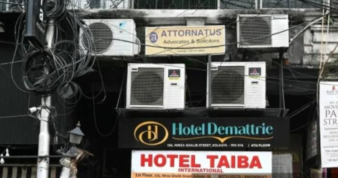 Nine Killed, Including Child, in Kolkata Hotel Fire